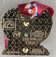 WDW - Donald and Daisy Half Marathon - Replica Medal - Marathon Weekend 2026 - runDisney