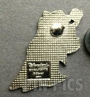 DLR - Old Hag Holding a Red Apple and a Basket of Apples - Version 1