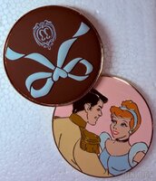Club 33 - Cinderella and Prince Charming - St. Valentine's Day Chocolates Boxed Set - Scented - Free-D - Swivel Hinged