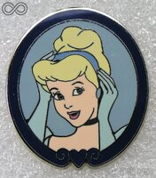 WDW - Cinderella - No Icon - Princess in Mirror Set - Global Cast Lanyard Series 3 - 2004-2005