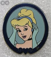 WDW - Cinderella - With Icon - Princess in Mirror Set - Global Cast Lanyard Series 3 - 2005