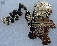 SDR - Pooh Waving a Ribbon - Winnie the Pooh and Friends Year of the Horse Set