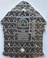 Cottage Base - Snow White and the Seven Dwarfs Build-a-Pin Set