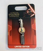 Broken Lightsaber Hilt - Star Wars: The Rise of Skywalker